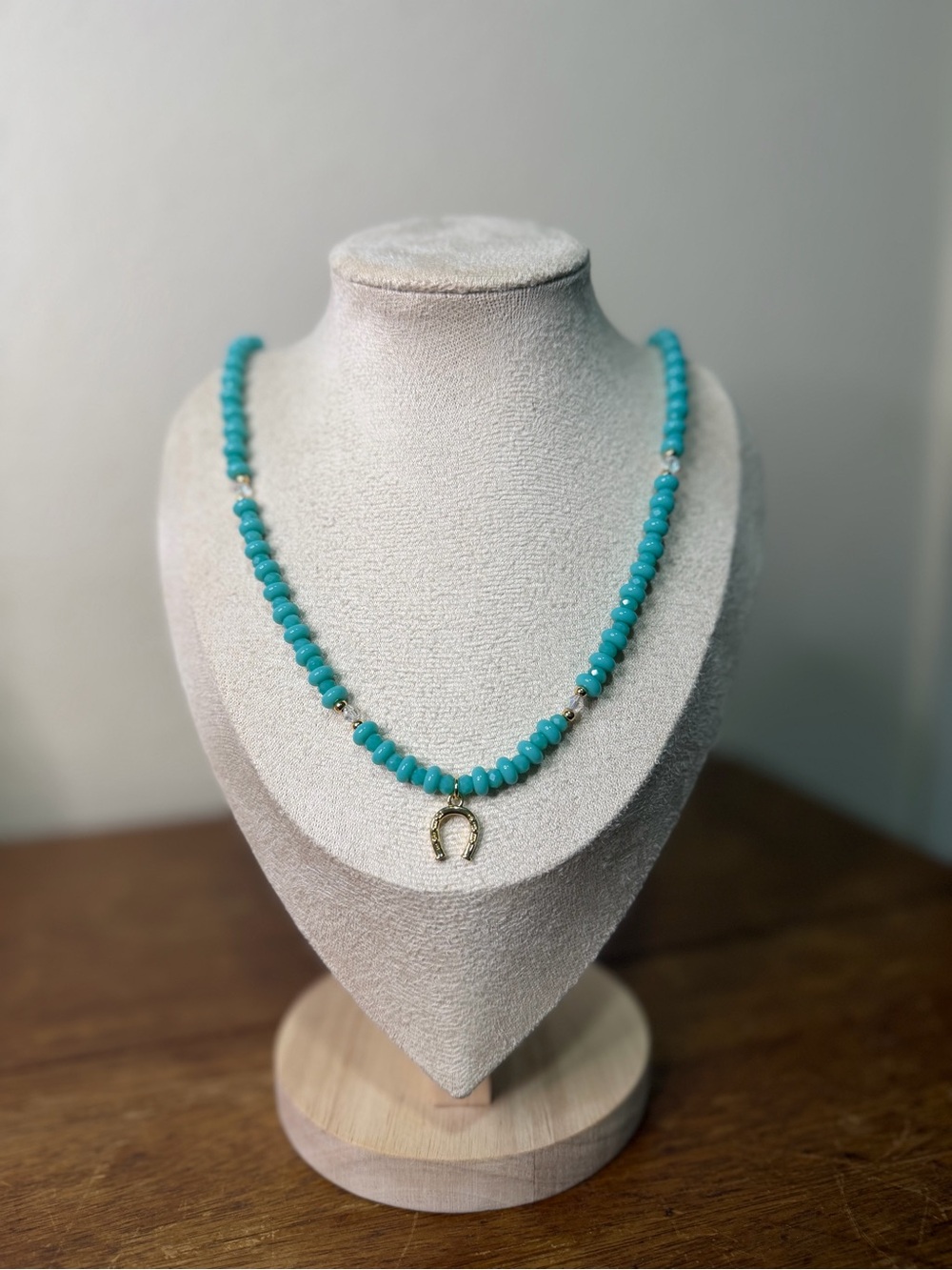 ARTISAN Turquoise Glass Beaded Necklace with Horseshoe Charm - Women Jewelry